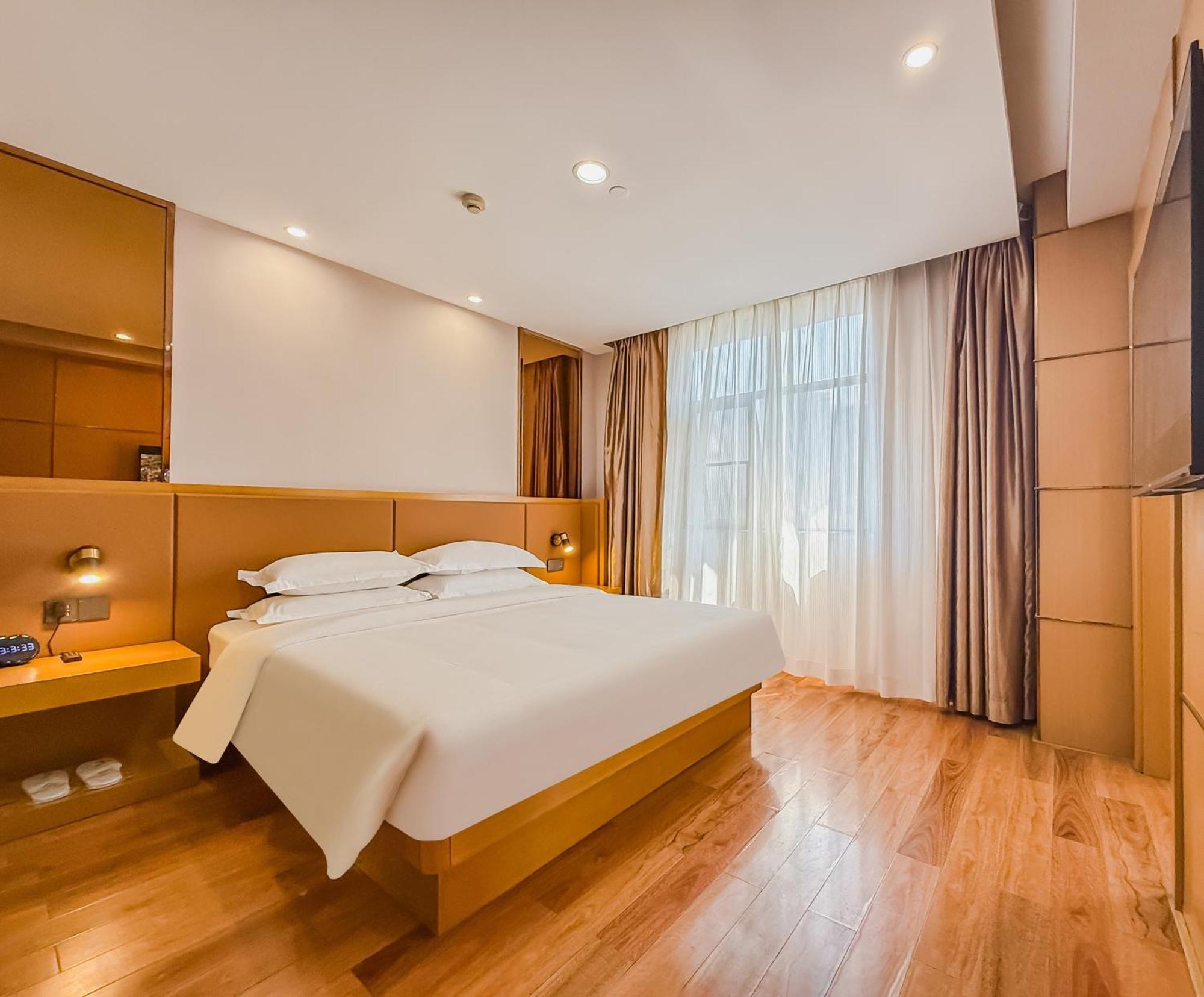 Super 8 Hotel Select Guangzhou Railway Station Xicun Subway Station Bagian luar foto